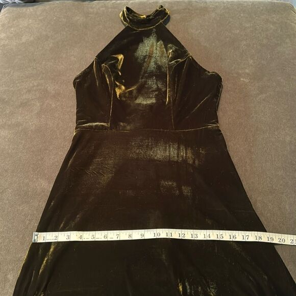 Women’s Halter Neck Full Length Velvet Sleeveless Formal Dress ZipBack Size 6 - Picture 10 of 12